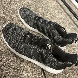 LIKE NEW ADIDAS CLOUDFOAM